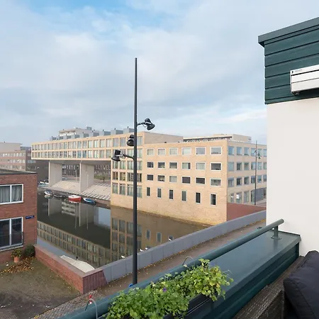 B&B Waterfront Penthouse